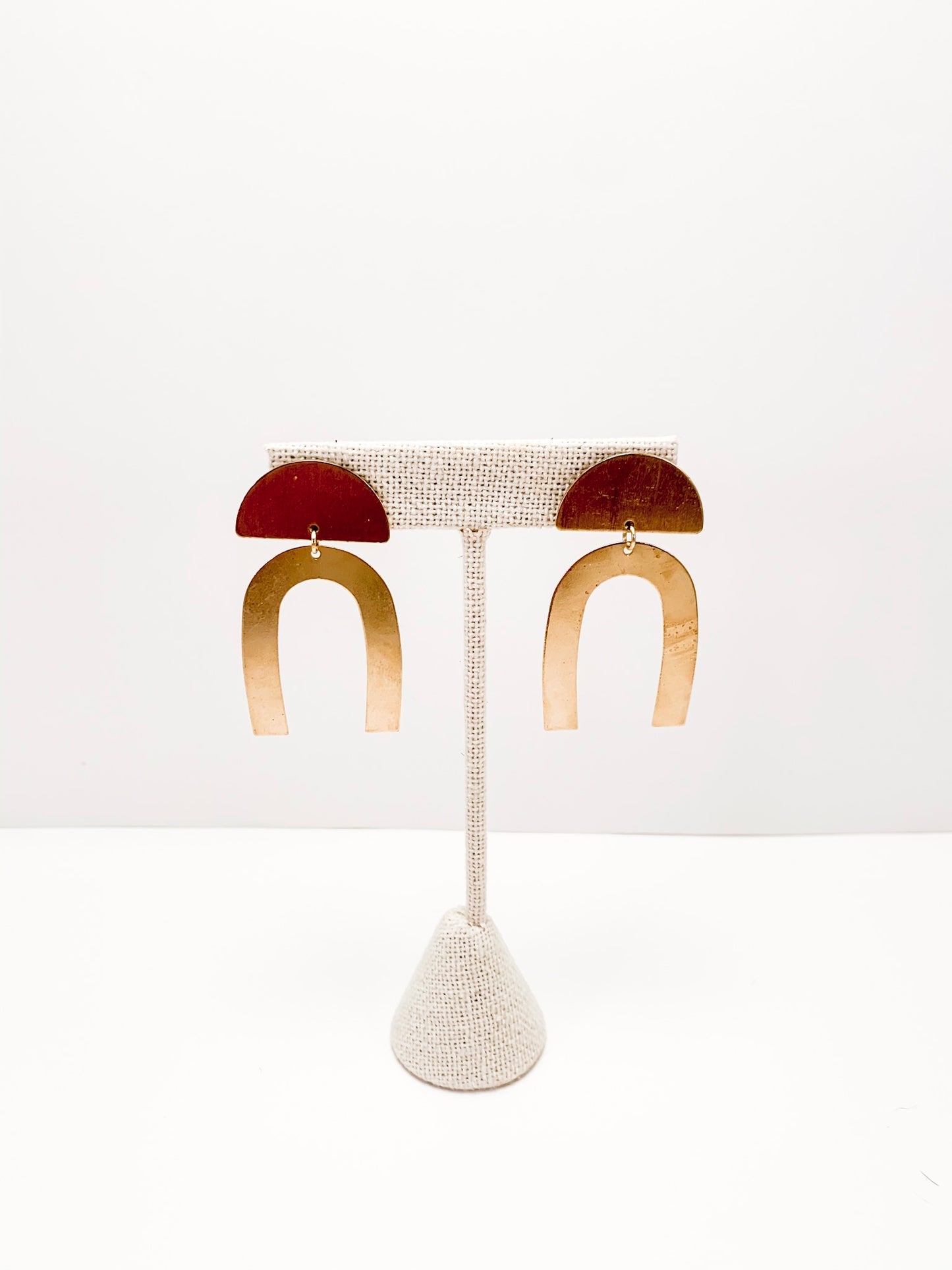 Half moon U earrings
